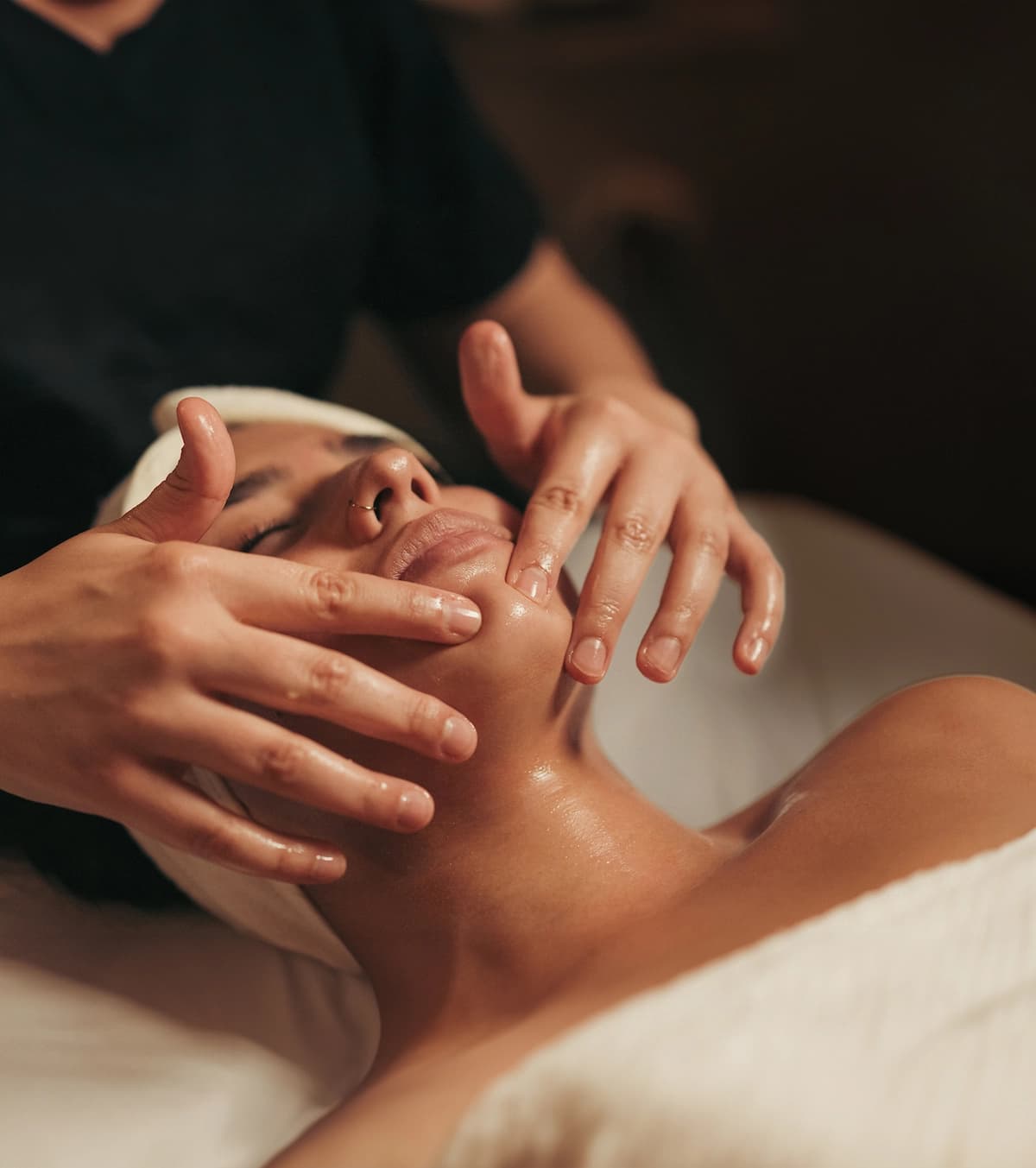 Service Detail Page-Hero-Hydrating Facial