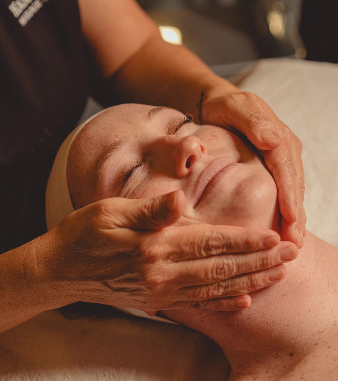 Service Detail Page-Hero-Clarifying Facial